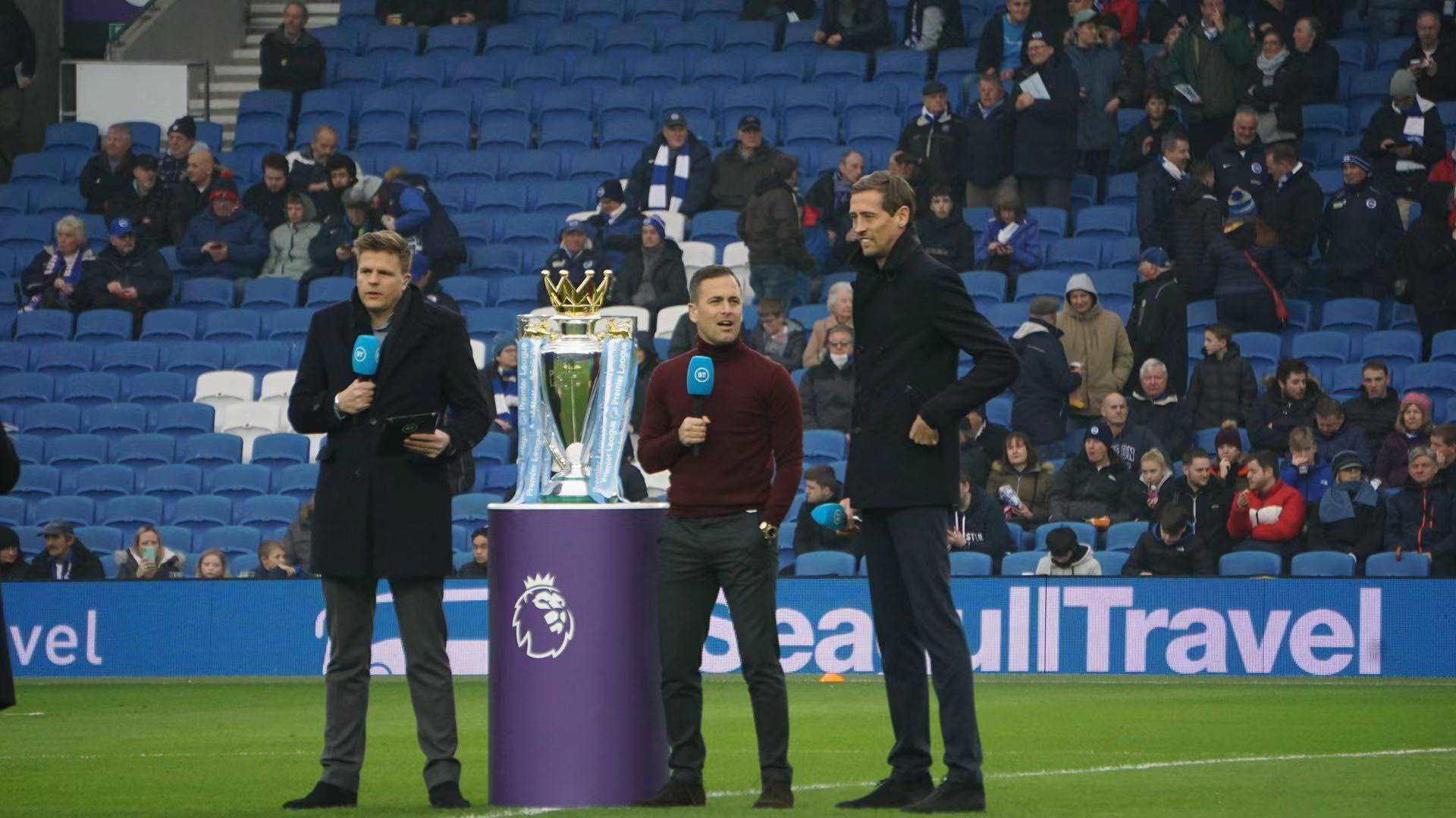 他转会至 他转会至